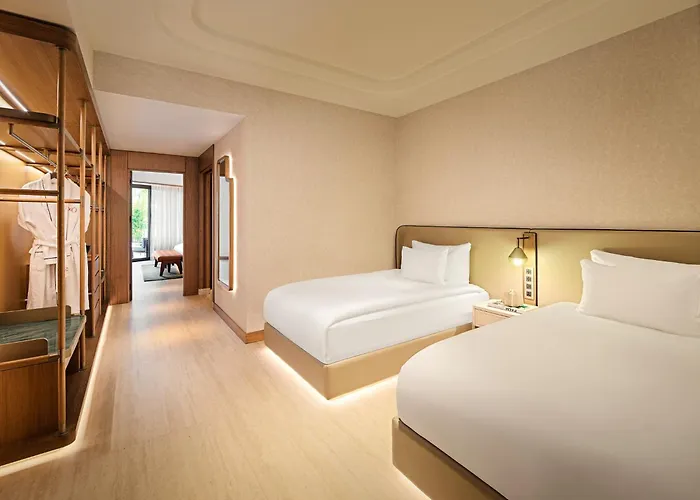 Xo Cape Arnna Hotel