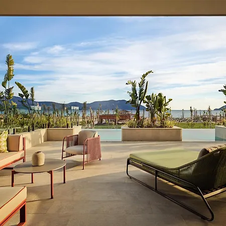 Xo Cape Arnna מלון